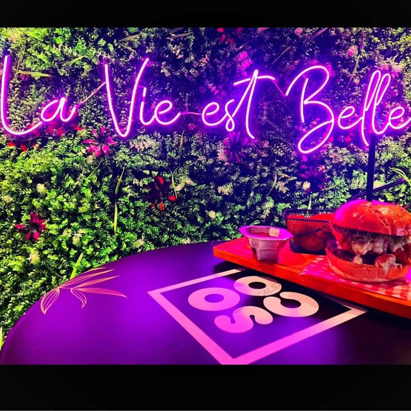 SELICOR La Vie Est Belle Wedding Neon Sign